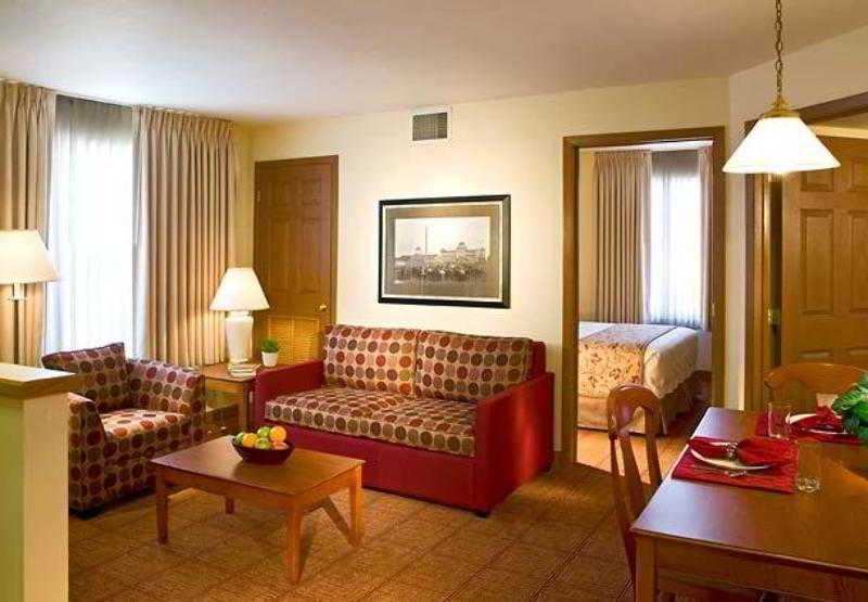 Towneplace By Marriott Downtown/north Loop